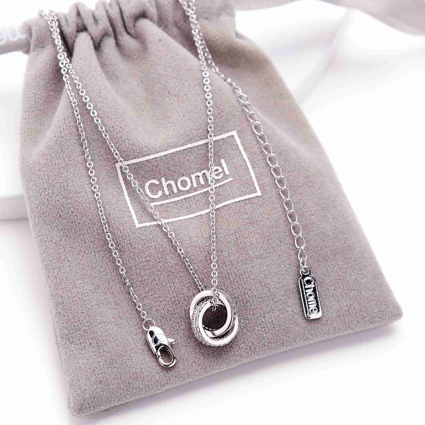 Silver double ring necklace for women with delicate chain and interlocking rings pendant, elegant jewelry accessory