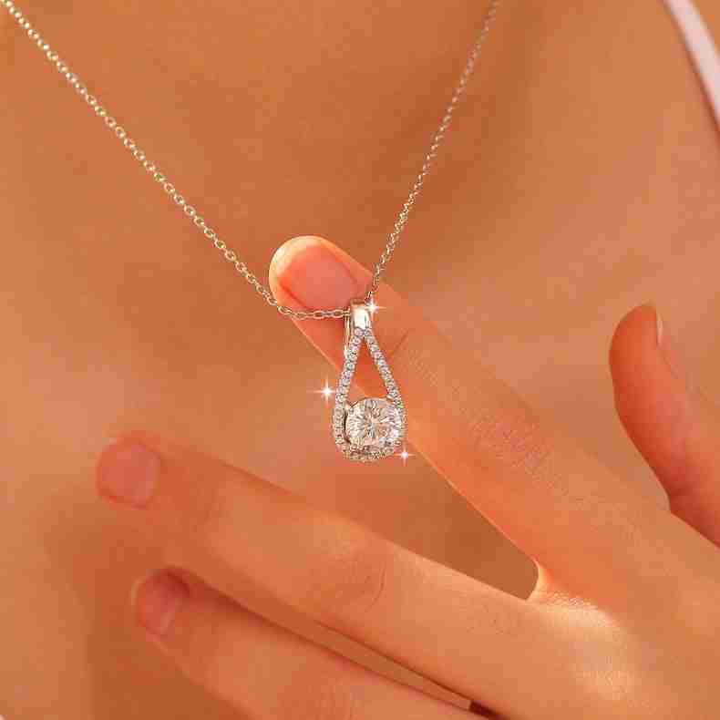 Elegant S925 Sterling Silver Necklace for Women with a sparkling cubic zirconia pendant, delicate chain, perfect for special occasions