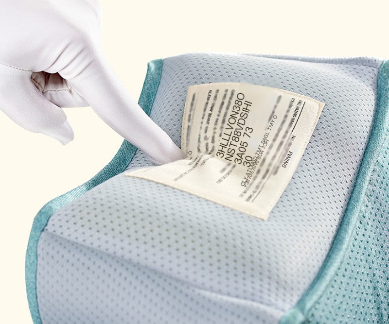 Babytrage mit Bären-Hüftsitz für den Frontaltransport